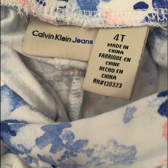 Calvin Klein Jeans floral shorts. Size 4T. Never been worn. As good as new. - Picture 3 of 3